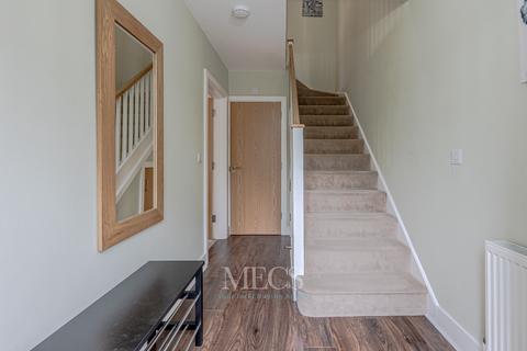 8 Chadwick Close, Birmingham, B45 8NN