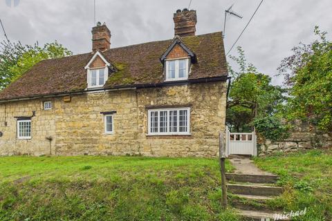 2 bedroom cottage for sale, Oving Road, Whitchurch, Aylesbury