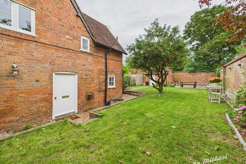 2 bedroom cottage for sale, Oving Road, Whitchurch, Aylesbury