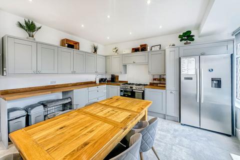 155 Pickering Road, Hull, HU4 6TB