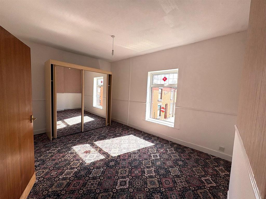 Bedroom 2.jpg