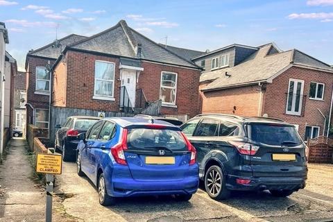 5 bedroom semi-detached house for sale, Southampton