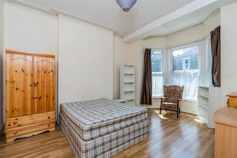 5 bedroom semi-detached house for sale, Southampton