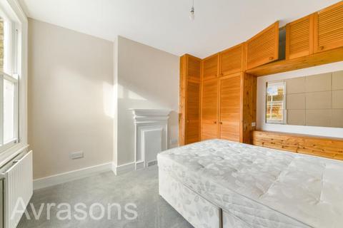 2 bedroom flat to rent, AMBERGATE STREET, KENNINGTON