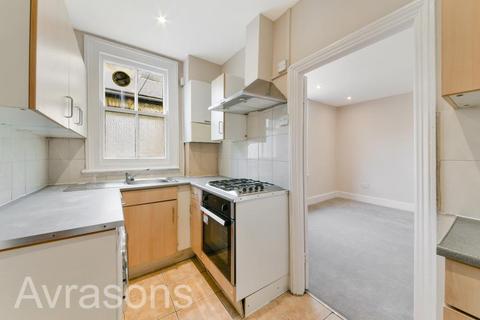 2 bedroom flat to rent, AMBERGATE STREET, KENNINGTON