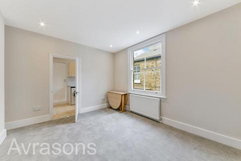 2 bedroom flat to rent, AMBERGATE STREET, KENNINGTON