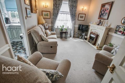 2 bedroom apartment for sale, Agincourt Square, Monmouth