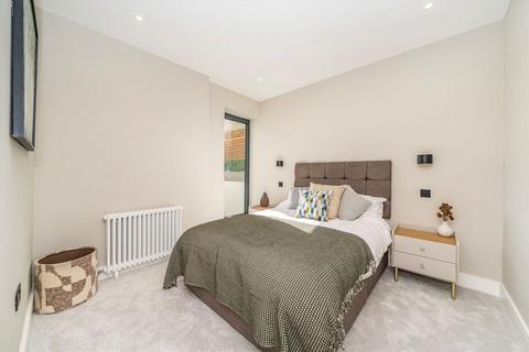 2 bedroom flat for sale, Elm Grove, Wimbledon SW19