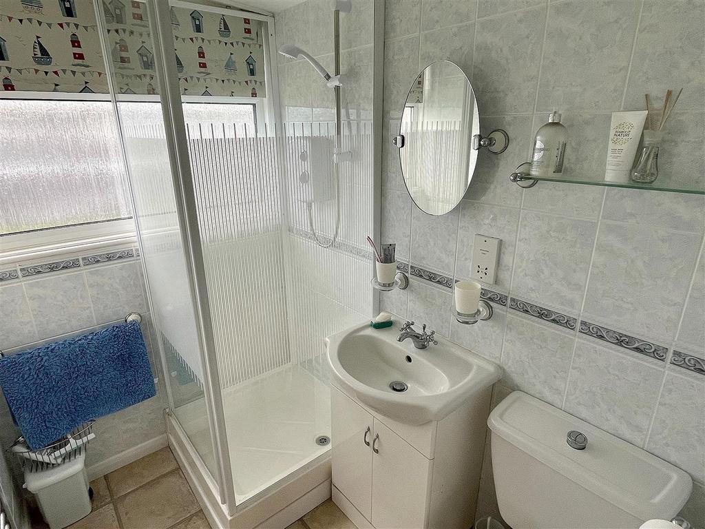 Shower Room.jpg