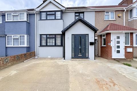 14 Berwick Avenue, Hayes, UB4 0NF