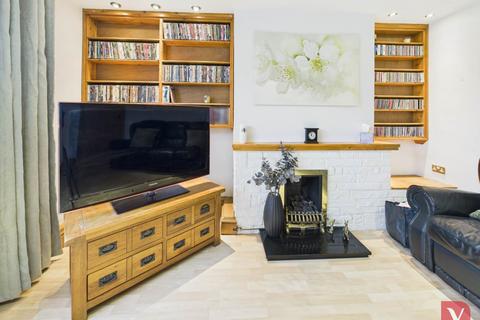 undefined, Barrowby Close, Luton LU2