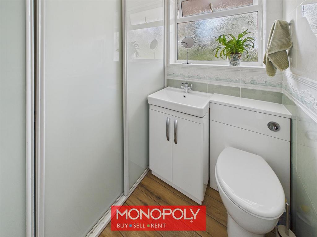 WC and Laundry Room.jpg