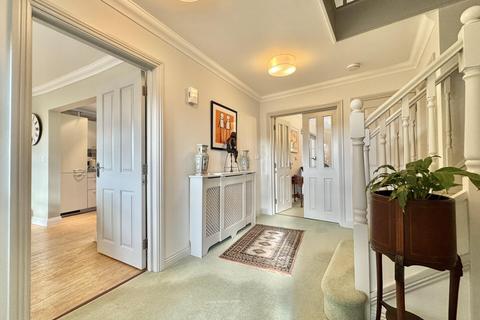 14 Belvedere, Truro, TR1 1UU