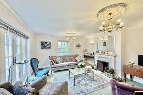 14 Belvedere, Truro, TR1 1UU