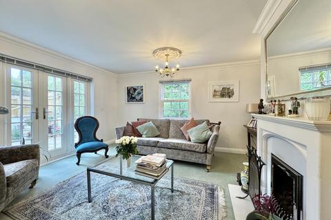 14 Belvedere, Truro, TR1 1UU