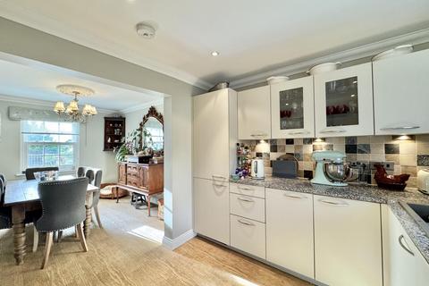 14 Belvedere, Truro, TR1 1UU