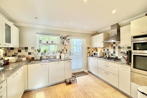 14 Belvedere, Truro, TR1 1UU