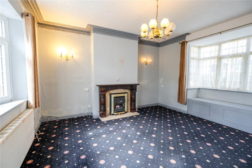 Living Room (2)
