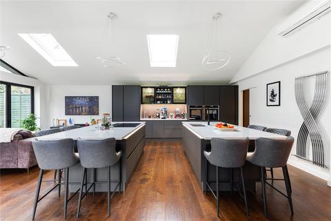 24 Birch Grove, Cobham, KT11 2HR