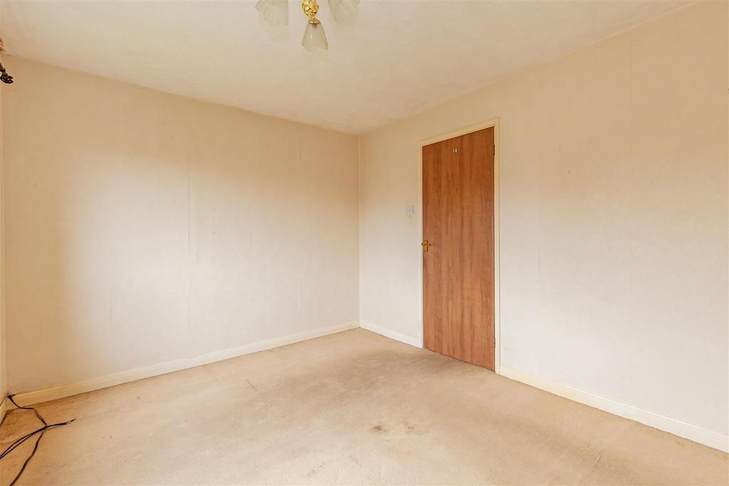 Bedroom 1-2.jpg