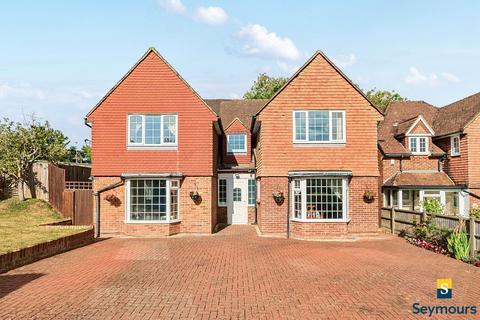 undefined, Queen Eleanors Road, Surrey GU2