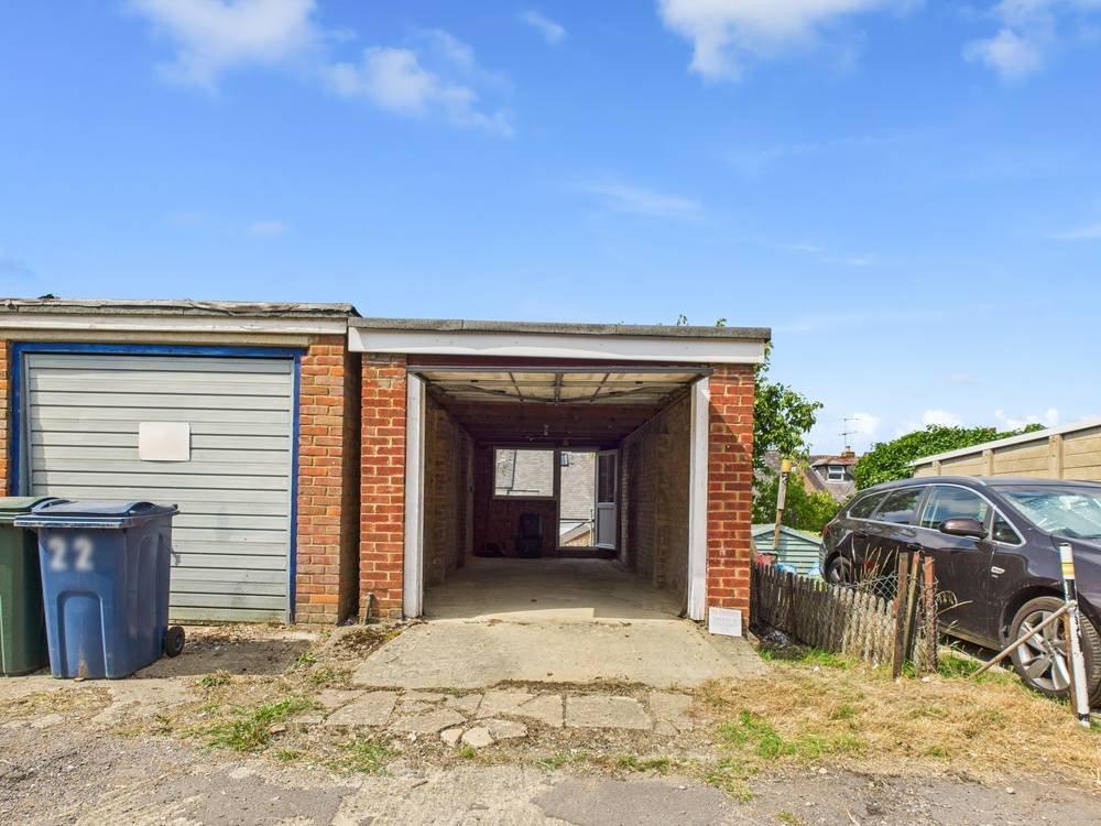 Garage/Parking