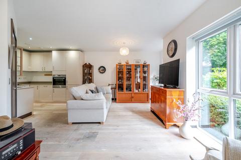 undefined, Frances Drive, Bedfordshire LU6