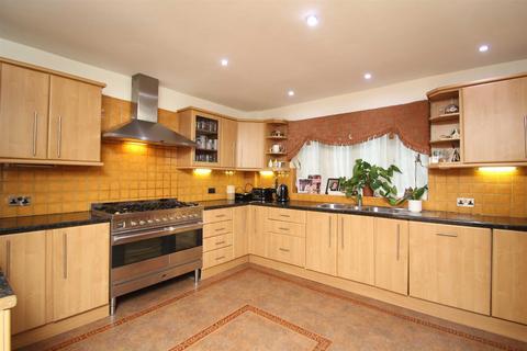 5 bedroom detached house for sale, Stanhope Road, Bowdon