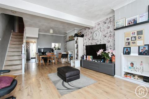 25 Epps Road, Sittingbourne, ME10 1JD