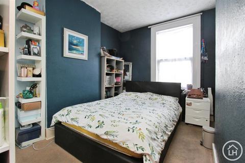 25 Epps Road, Sittingbourne, ME10 1JD