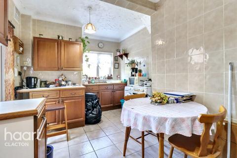 3 bedroom terraced house for sale, St Osyth Road, Clacton-On-Sea