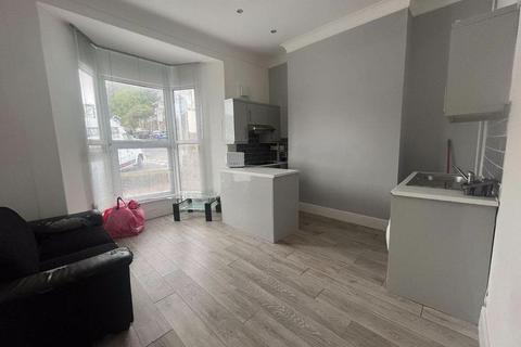 1 bedroom flat to rent, Cradock Street, City Centre, Swansea