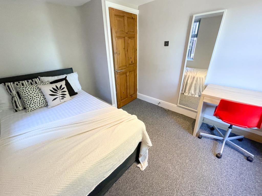 18 Birstall Rd2