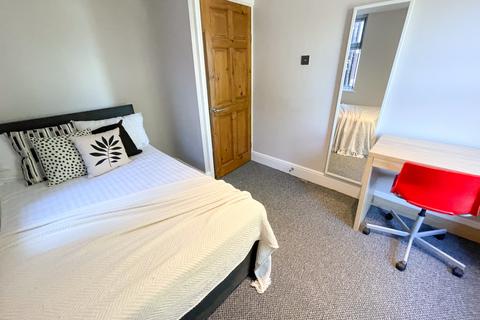undefined, Birstall Road, L6 9AH,