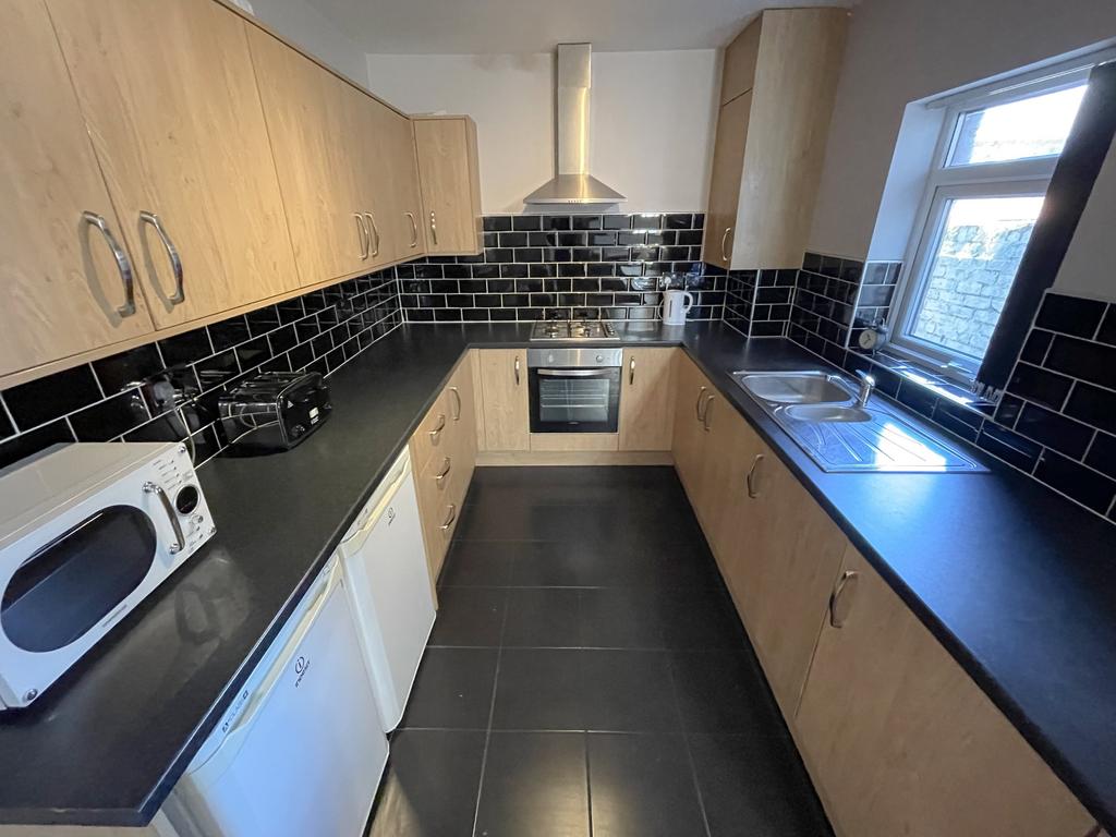 18 Birstall Rd3