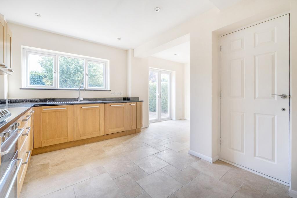 1348205-17-68b5c8...