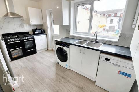 3 bedroom end of terrace house for sale, Ardwell Avenue, Barkingside