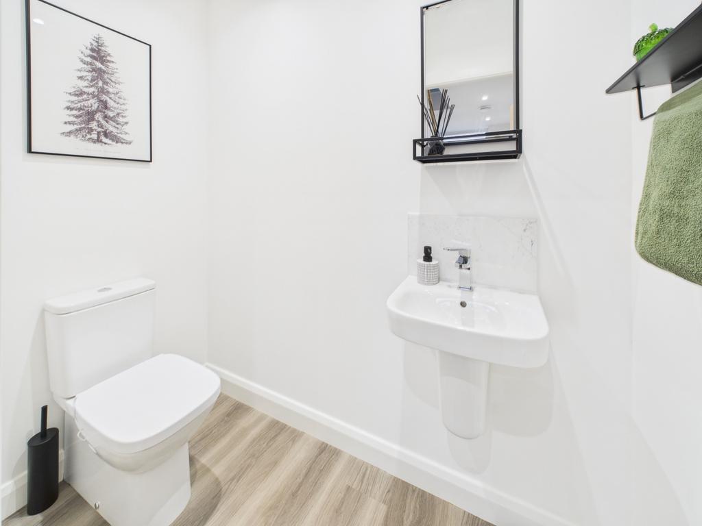 Cam02093 g0 pr0051 still017