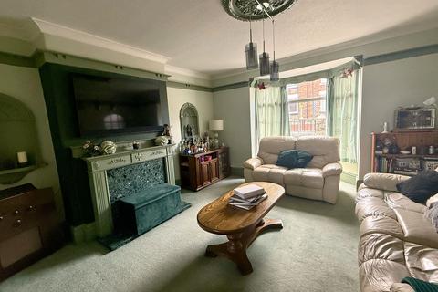 undefined, Midland Road, Royston, S71