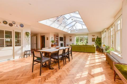 undefined, North Foreland Avenue, Broadstairs, Kent