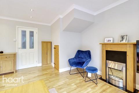 4 bedroom detached house for sale, Mews Court, Shipdham