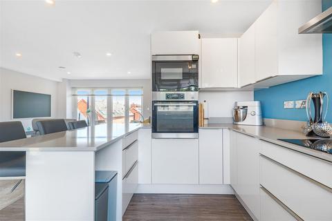 3 bedroom apartment for sale, Warwick Road, Kenilworth