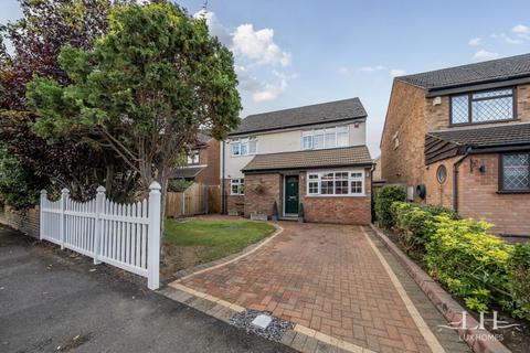 28 Abbey Wood Lane, Rainham, RM13 9QH