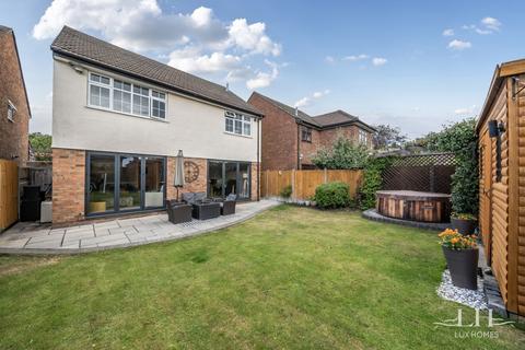 28 Abbey Wood Lane, Rainham, RM13 9QH