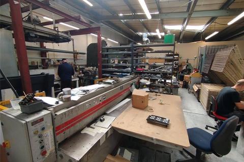 Warehouse to rent, 2-5 Featherby Way Rochford SS4 1LD