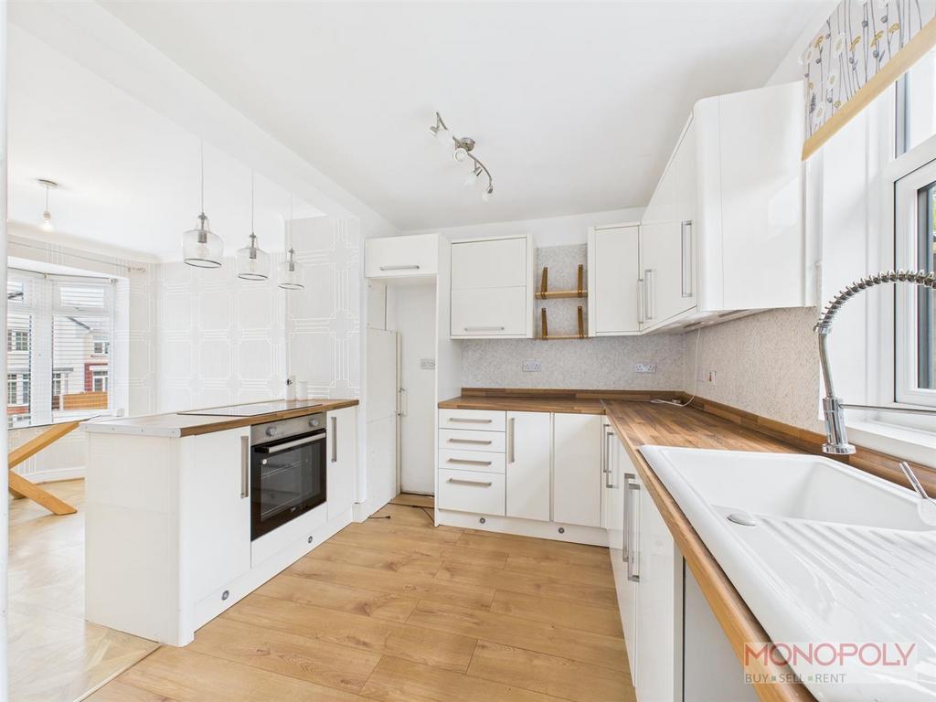 Kitchen/ dining room