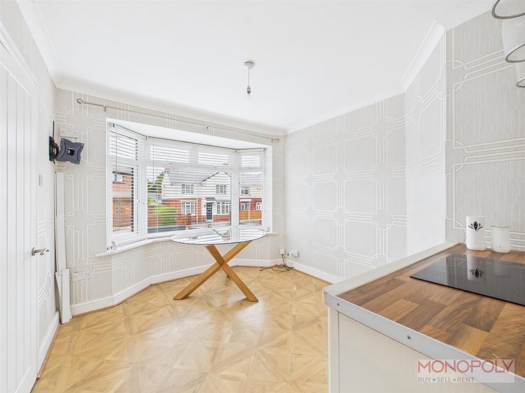 Kitchen/ dining room