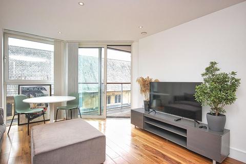 2 bedroom flat for sale, Titan Court, Flower Lane, NW7