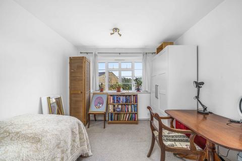 2 bedroom apartment for sale, Streatham High Road, London SW16