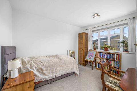 2 bedroom apartment for sale, Streatham High Road, London SW16